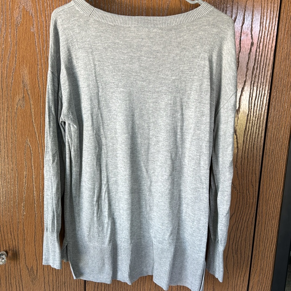 LOFT Sweater - Picture 2 of 2